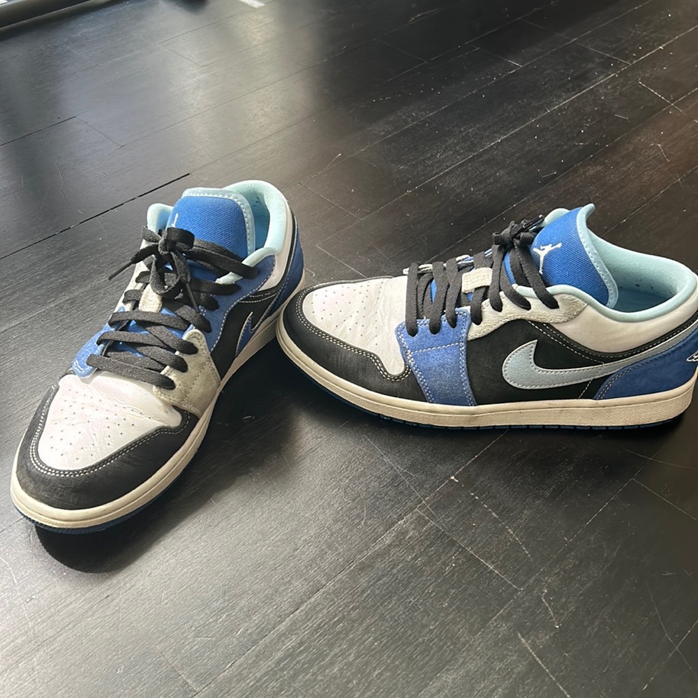 Men’s Nike Air Jordan low top 10.5